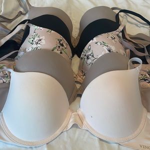 Vince Camuto 5 Bra Bundle